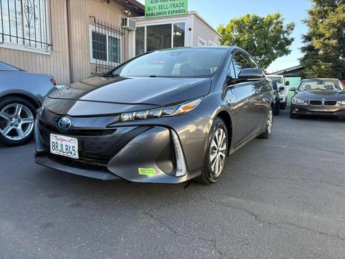 Magnetic Gray Metallic 2020 Toyota Prius Prime XLE