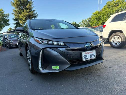 Magnetic Gray Metallic 2020 Toyota Prius Prime XLE
