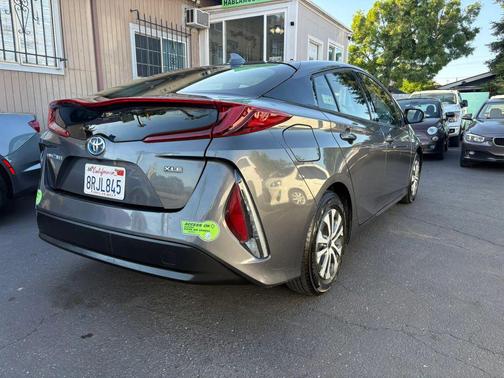 Magnetic Gray Metallic 2020 Toyota Prius Prime XLE