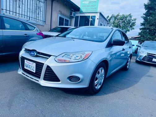 Ingot Silver Metallic 2013 Ford Focus S