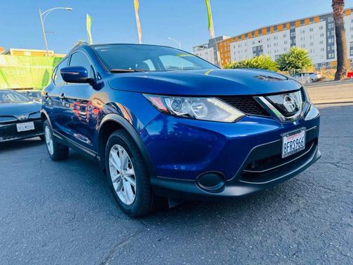 Caspian Blue 2018 Nissan Rogue Sport SV