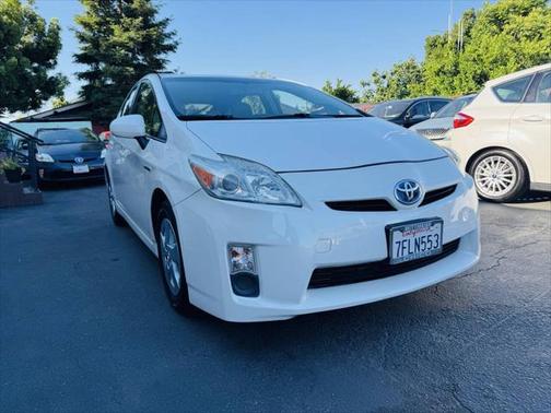 2010 Toyota Prius III