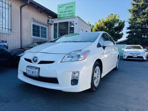 2010 Toyota Prius III