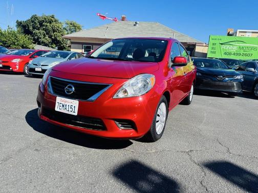 2014 Nissan Versa 1.6 SV