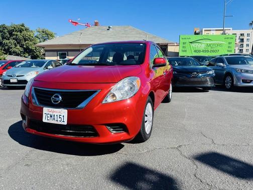 2014 Nissan Versa 1.6 SV