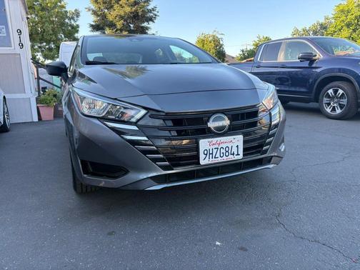 Gun Metallic 2023 Nissan Versa 1.6 S
