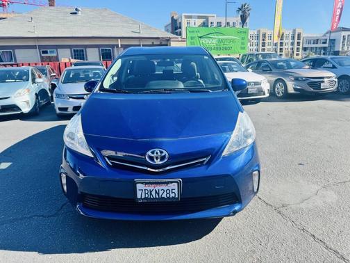 2013 Toyota Prius v Three