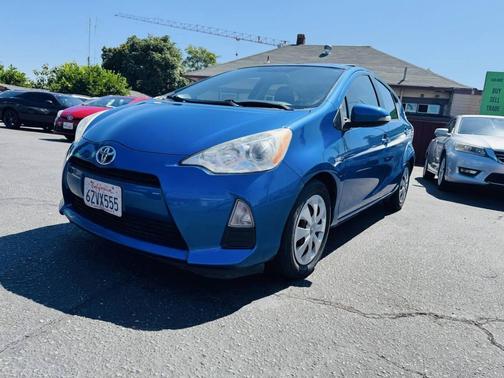 2013 Toyota Prius c Four