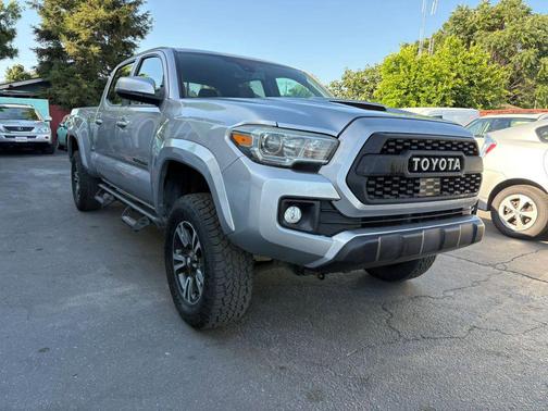 Silver Sky Metallic 2018 Toyota Tacoma TRD Sport