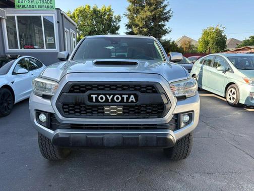 Silver Sky Metallic 2018 Toyota Tacoma TRD Sport