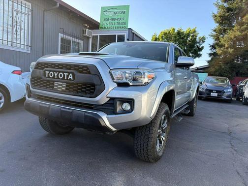 Silver Sky Metallic 2018 Toyota Tacoma TRD Sport