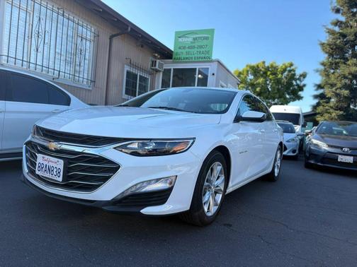 Summit White 2021 Chevrolet Malibu FWD LT