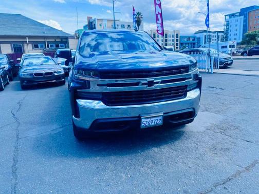 Arrival Blue Metallic 2020 Chevrolet Silverado 1500 LT