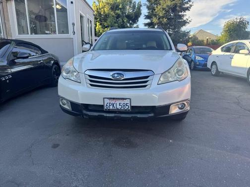 2011 Subaru Outback 2.5 i Premium
