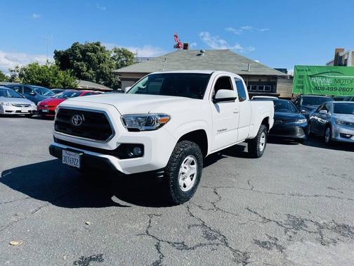 2016 Toyota Tacoma SR5