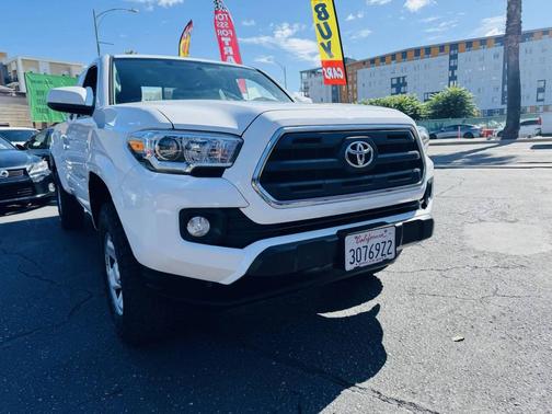2016 Toyota Tacoma SR5