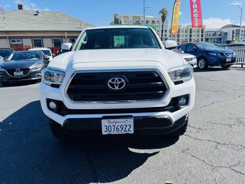 2016 Toyota Tacoma SR5