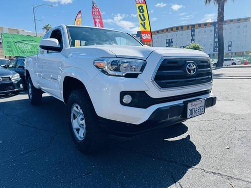 2016 Toyota Tacoma SR5