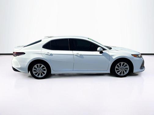 Ice Cap 2024 Toyota Camry LE