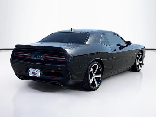 Pitch Black Clearcoat 2015 Dodge Challenger R/T Plus