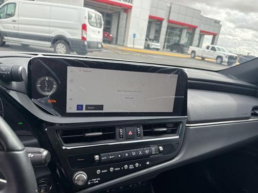 Iridium 2024 Lexus ES 300h Luxury