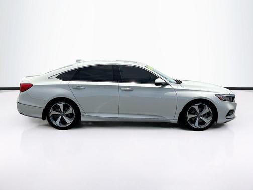 Platinum White 2018 Honda Accord Touring