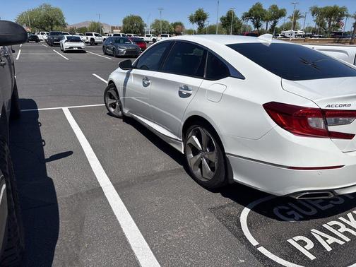 Platinum White 2018 Honda Accord Touring