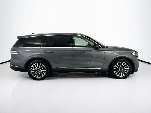 ASHER GRAY MET CC 2023 Lincoln Aviator Reserve