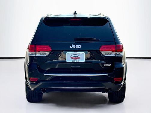 Diamond Black Crystal Pearlcoat 2018 Jeep Grand Cherokee Sterling Edition