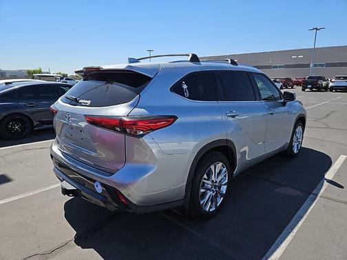 Celestial Silver Metallic 2021 Toyota Highlander Limited