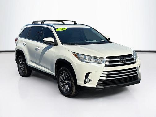 Blizzard Pearl 2019 Toyota Highlander XLE