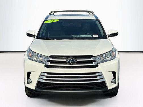 Blizzard Pearl 2019 Toyota Highlander XLE