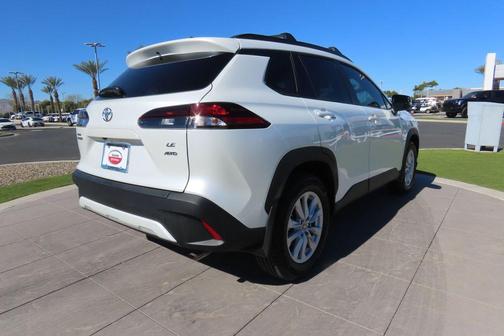 2026 Toyota Corolla Cross LE