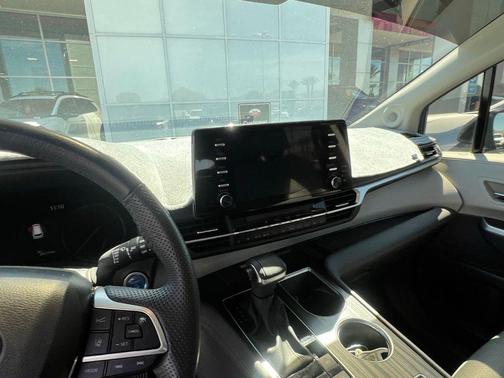 2024 Toyota Sienna Limited