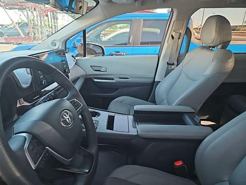 2024 Toyota Sienna Limited