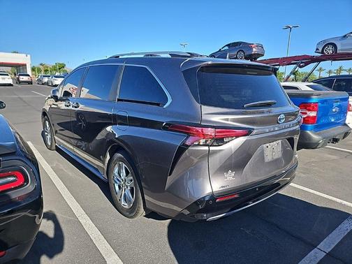 2024 Toyota Sienna Limited