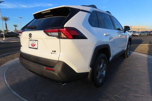 2025 Toyota RAV4 Hybrid LE
