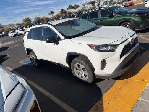 2021 Toyota RAV4 LE