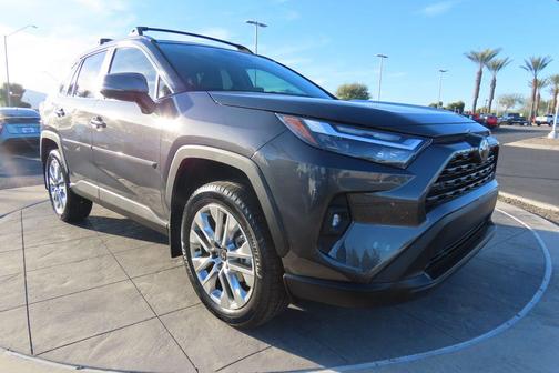 2025 Toyota RAV4 XLE Premium