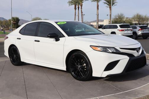 2020 Toyota Camry SE