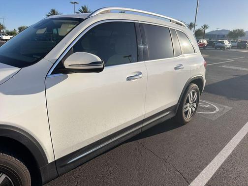 Polar White 2023 Mercedes-Benz EQB 250 Base