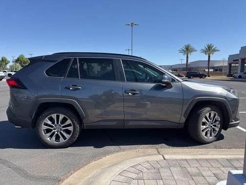 Magnetic Gray Metallic 2021 Toyota RAV4 XLE Premium