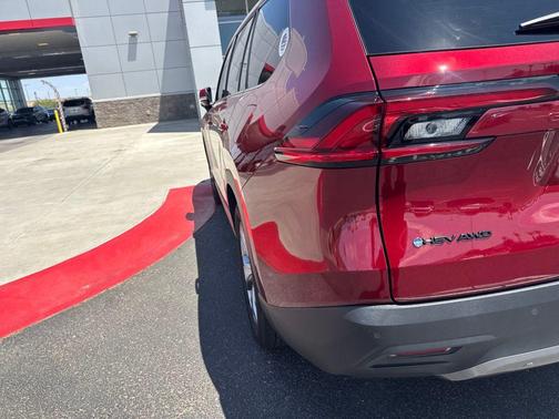 Ruby Flare Pearl 2025 Toyota Grand Highlander Limited