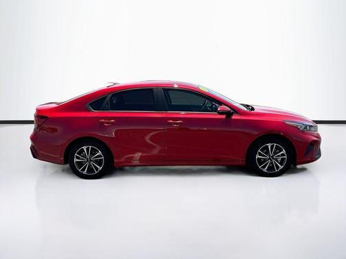Currant Red 2024 Kia Forte LXS