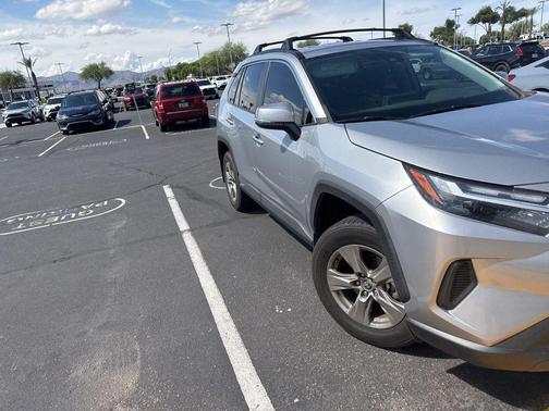 2023 Toyota RAV4 XLE