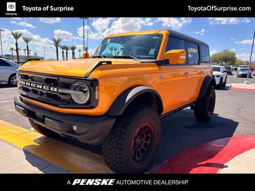 Cyber Orange Metallic Tricoat 2022 Ford Bronco Outer Banks