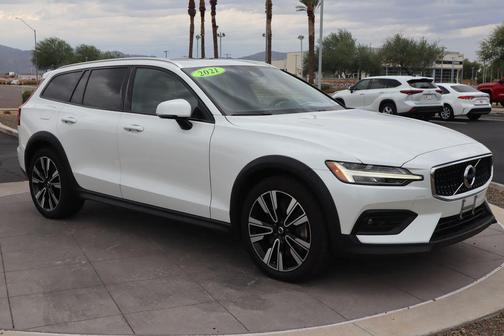 2021 Volvo V60 Cross Country T5