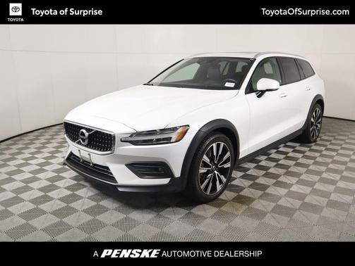 2021 Volvo V60 Cross Country T5