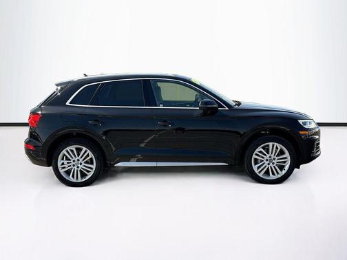 Black Metallic 2018 Audi Q5 2.0T Tech Premium