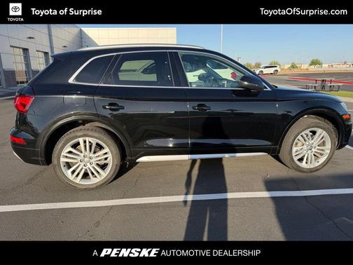 Black Metallic 2018 Audi Q5 2.0T Tech Premium